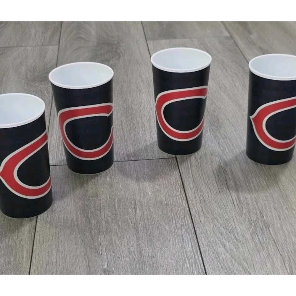 Chicago Bears Plastic Cups Set of 4 Hallmark 2011 NFL Party Tailgate Rare HTF